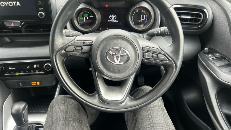 Toyota Yaris 1.5 Hybrid Design 5dr CVT Hybrid Hatchback